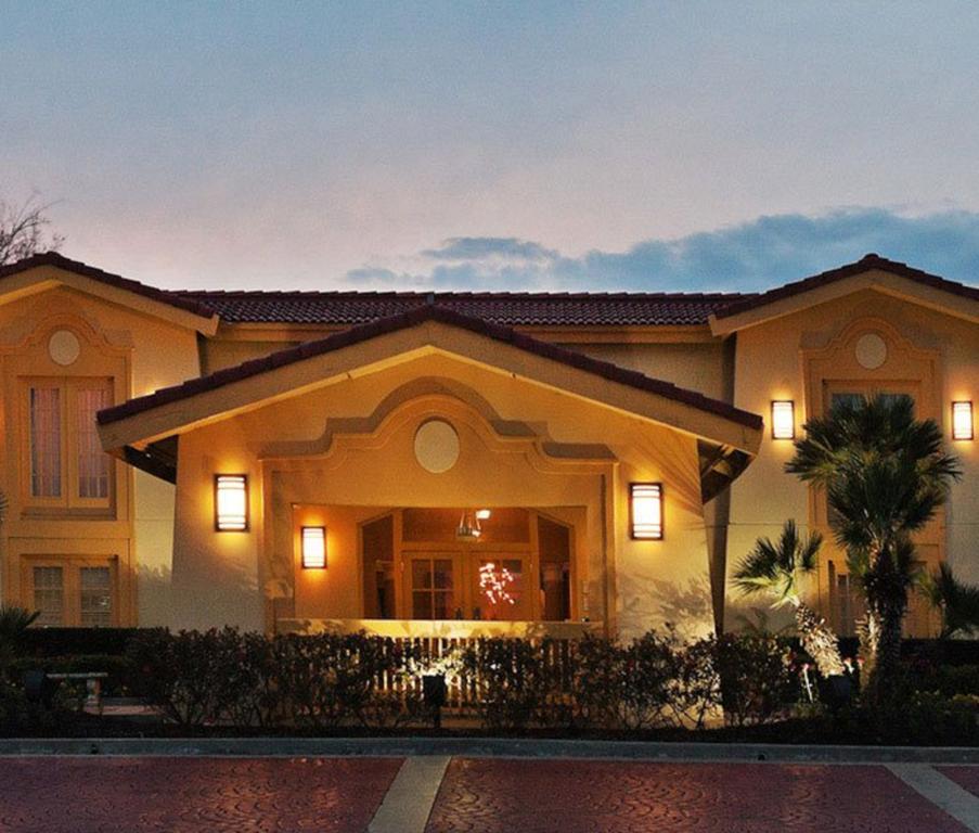 Motel 6 Texas City Bagian luar foto