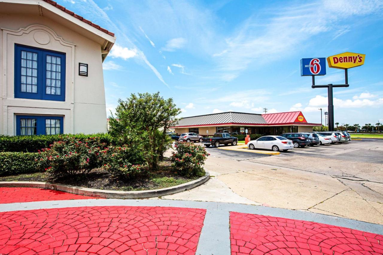 Motel 6 Texas City Bagian luar foto