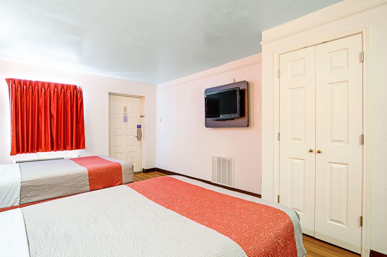 Motel 6 Texas City Bagian luar foto
